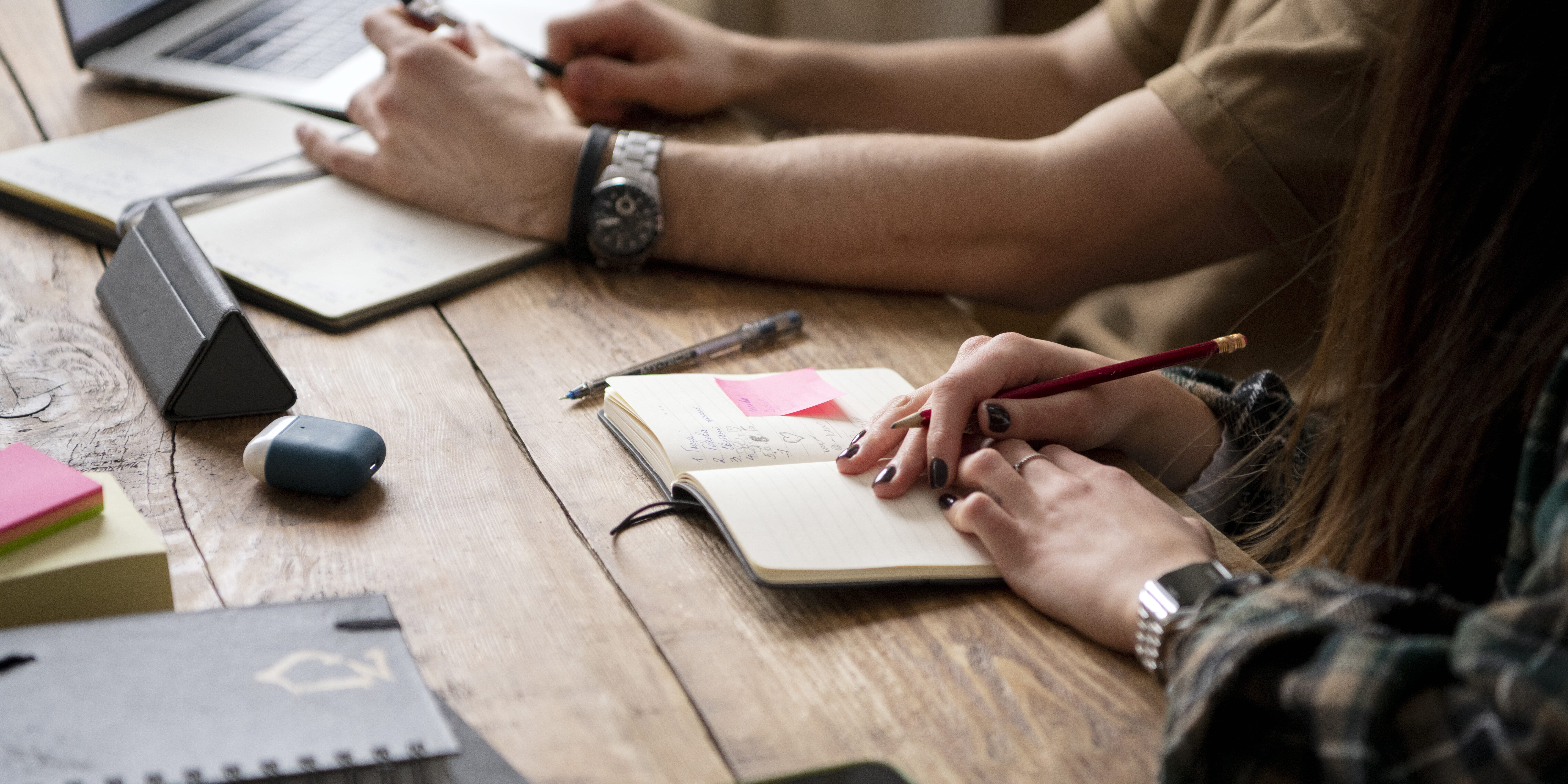 Estudios cualitativos IO Investigación